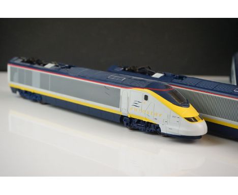 Hornby OO gauge Eurostar engine with 5 x items of Hornby Eurostar rolling stock (6 items) 