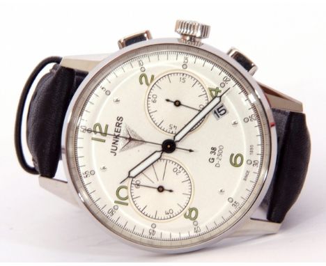 Last quarter of 20th century/first quarter of 21st century gentleman's stainless steel cased wrist watch with luminous hands 