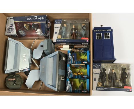 Quantity of Doctor Who related collectables, to include Corgi diecast figurines, Character The Sensorites (1964) figure pack,