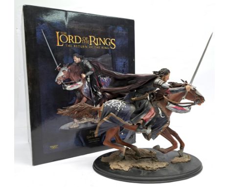 Sideshow Weta Lord of the Rings Aragorn at the Black Gates polystone statue by Brigitte Wucst. Good plus to Excellent