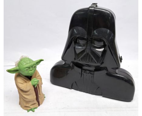 Kenner Star Wars vintage 1980 Yoda Hand Puppet with Darth Vader ESB 1980 action figure carry case. Condition fair to good