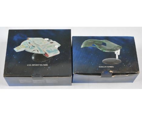 Eaglemoss Hero Collector ships Star Trek XL U.S.S. Defiant NX-74205 &amp; Romulan Warbird. Condition Good to Good Plus