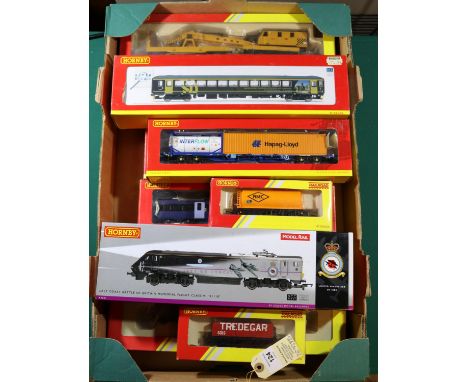 Quantity of Hornby Railway. A British Rail Class 91 Bo-Bo electric locomotive, R.3001 'Battle of Britain Memorial Flight' RN9