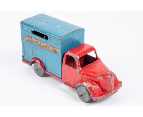 Teeny Toy die-cast metal "Newmarket" horse box lorry, with red chassis and blue box back with opening drop-down tailgate, has