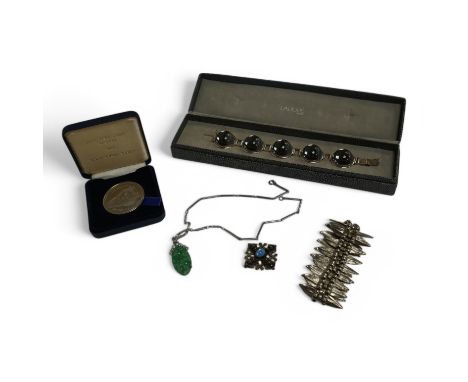 Assorted jewellery including a boxed Lalique domed glass link bracelet, overall 18.4cm, a simulated jade and simulated diamon