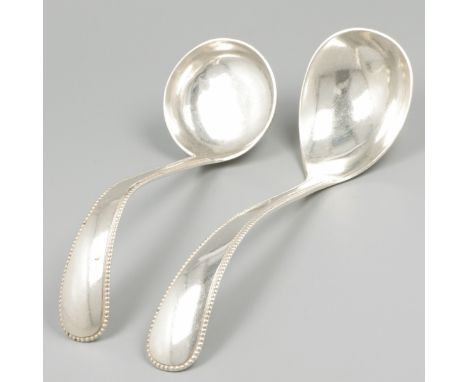 Compote &amp; sauce spoon silver. Sleek design with pearl edge decoration on the stem. The Netherlands, Sneek, Johannes Henri