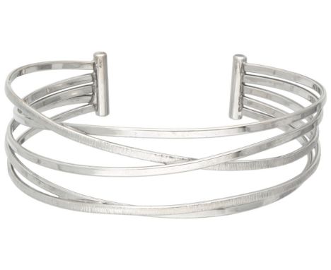 18K. White gold partially decorated bangle bracelet. Hallmarks: 750. In very good condition. Inner size: 6.0 x 5.1 cm. Weight