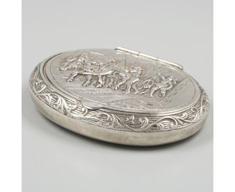 Snuff box silver. Oval model with molded decorations and relief image of a harvest carriage. The Netherlands, Haarlem, Zaanla