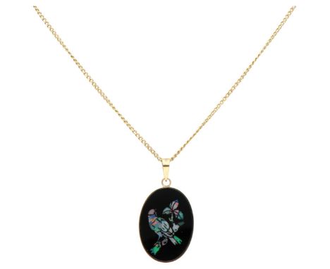 14K. Yellow gold necklace and vintage pendant with an opal triplet of a bird on a branch. Hallmarks: 585, import mark. In goo