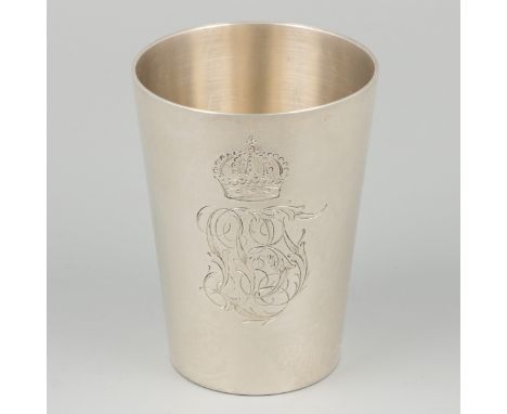 Silver occasional cup. Sleek tabs descending model with engraving and royal crown. Germany , Schwäbisch Gmünd, Wilhelm Binder