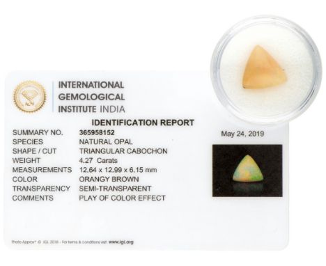 IGI certified natural opal of 4.27 ct. Cut: Triangular cabochon, colour: Orange brown, clarity: Semi-transparent, weight: 4.2