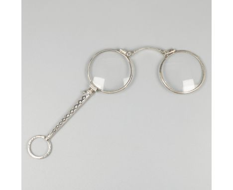 Lorgnette silver. Beautiful model with Niello on the handle. Expandable / folding model. Sweden, 20th century, hallmarks: Con