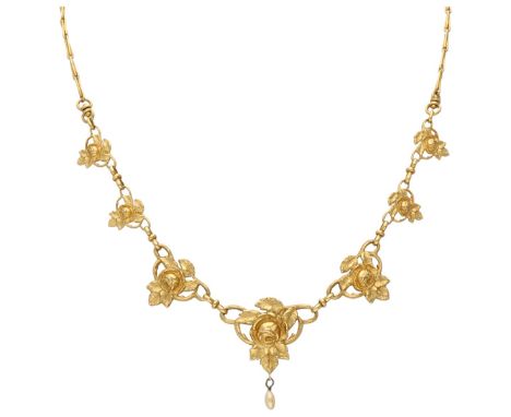 Vintage 18K. yellow gold necklace decorated with roses. Hallmarks: 750, unclear hallmarks. Set with an imitation pearl. In go