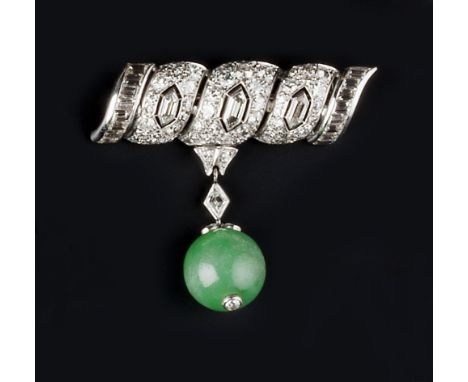 AN ART DECO DIAMOND AND JADE BROOCH, the pierced bar asymmetrically set with brilliant, single and fancy step-cut diamonds, s