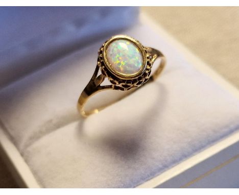 9ct Gold &amp; Opal Dress Ring, size P+0.5 