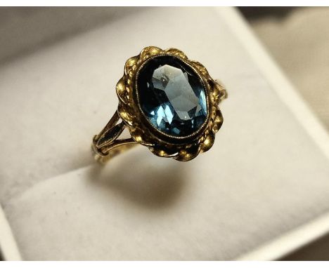 9ct Gold &amp; Blue Topaz (Dark) Dress Ring, 2.8g &amp; size M