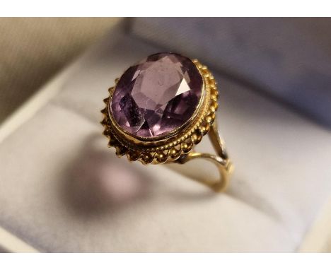 9ct Gold &amp; Ameythst Dress Ring, size L &amp; 3.25g