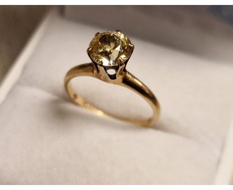 Antique 10ct Yellow Sapphire &amp; Gold Solitaire Engagement Ring - size J - advised by vendor that the ring was madre and de