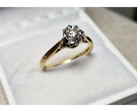 18ct Gold Solitaire Diamond ring, size P and weighs 3.3g  