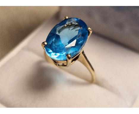 9ct Gold &amp; Topaz Dress Ring, 3.4g &amp; size J