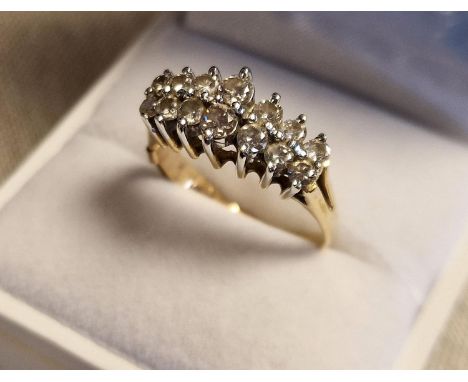 9ct Gold &amp; Diamond Cluster Ring, 3.6g &amp; size Q+0.5