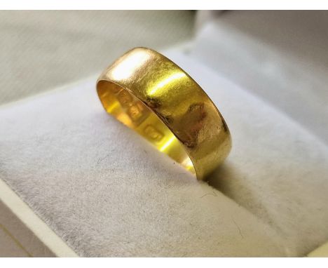 22ct Gold Wedding Band Ring, size M &amp; 3.4g