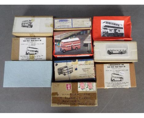 Anbrico - Pirate Models - Wakey Models - A collection of 10 x boxed 1:76 scale bus models some in white metal and some in res