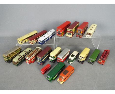 Anbrico - Cotswold - Pirate Models - A group of 20 x white metal kit built bus models mostly in 1:76 scale including Bedford 