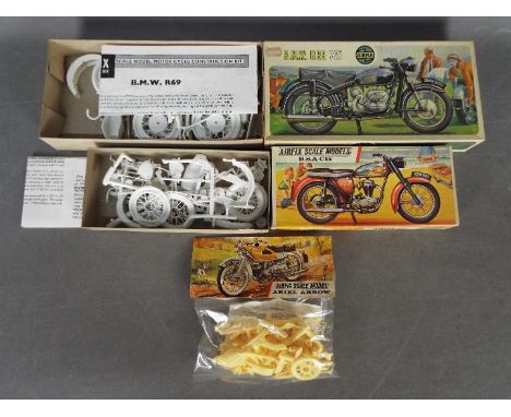 Airfix - Three vintage plastic model motorcycle kits. Lot includes a bagged Airfix #1635 Ariel Arrow in sealed plastic bag wi