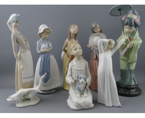 A COLLECTION OF LLADRO &amp; NAO FIGURINES