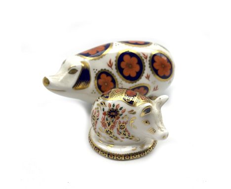 Royal Crown Derby 'Pig' paperweight with ceramic stopper and an Imari piglet paperweight with gold stopper Condition Report &