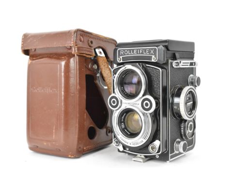 A vintage mid century, Rolleiflex, Synchro Compur, Franke &amp; Heidecke camera with Carl Zeiss Nr 4130827, Planar 1:3,5 f=75