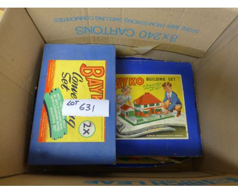 2 boxes of Bayko – Building Set, but box poor, converting set all vgc.