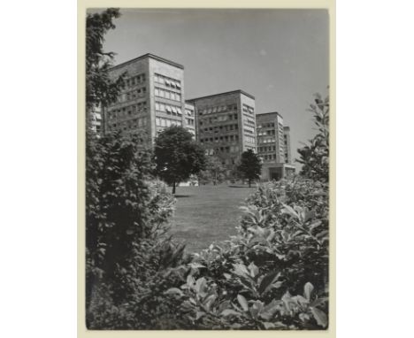 S/W-FotografiePaul Wolff und Alfred Tritschler 1887 Mülhausen - 1951 Frankfurt und 1905 Offenburg - 1970 Schwarzach "I.G.-Far