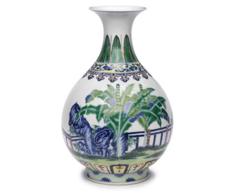 Vase "Garten", China wohl um 1860.Porzellan m. farbigem Emaille-Dekor. Kugelige Tropfenform m. weit ausschwingender Lippe. Au