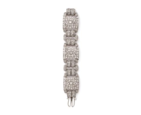 Gr. Diamant-Armband, Art-Déco-Stil 20. Jh.Platin, besetzt m. zahlr. Altschliff-Diamanten, kl. Achtkant-Diamanten u. kl. Diama
