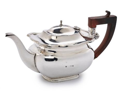 Teekännchen, Birmingham 1911.Sterlingsilber. Beschau Birmingham, Jahres- buchstabe "m" (f. 1911), Meistermarke f. Charles S. 