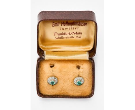 Paar Turmalin-Diamant-Frackknöpfe,Juw. Emil Hellmuthhäuser, Frankfurt Mitte 20. Jh. 14 kt GG/WG, mittig besetzt m. je 1 kl. r