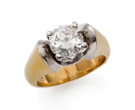 Diamant-Ring.14 kt GG/WG, besetzt m. 1 Brillant v. ca. 2 ct (Farbe getönt/ Reinheit piqué) in WG-Fassung. Polierte GG-Ringsch