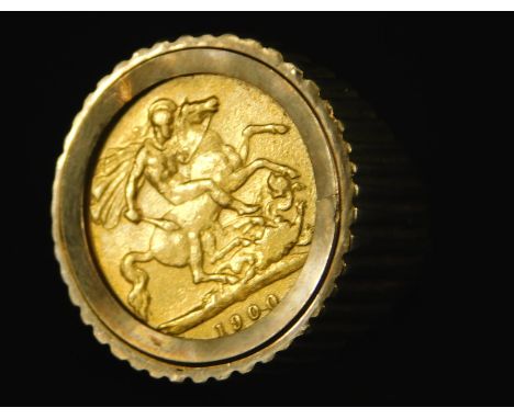 A Victorian full gold sovereign, in a 9ct gold ring mount, dated 1900, 11.1g all in. 