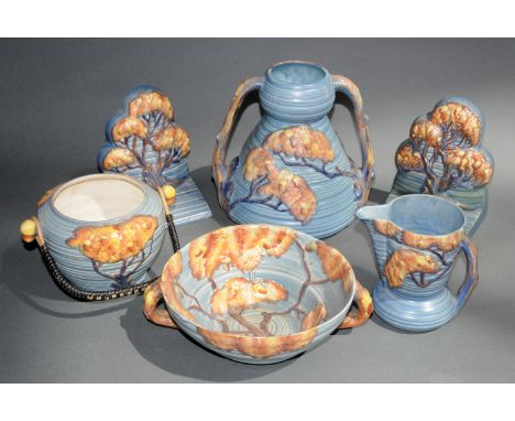 A small collection of blue Oak Tree pattern Carltonware, mid 20th century, comprising pair of bookends, twin handled vase, tw