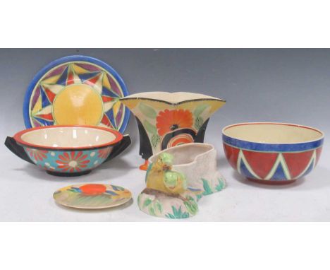 A small collection of Clarice Cliff and other Art Deco ceramics (6)