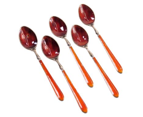 A set of five Elizabeth II silver and enamel teaspoons, with orange guilloche decoration, Birmingham 1973, 1.54oz. 