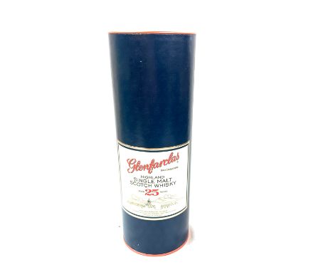 Glenfarclas single malt scotch whisky aged 25 year, 43% 700ml 