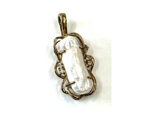 Vintage blister pearl 9ct gold pendant weight approx 4 grams 