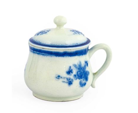 A Caughley Porcelain Custard Cup and Cover, circa 1790, of baluster form, painted in underglaze blue with the Salopian Sprigs