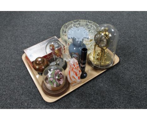 A tray of assorted glass ware: vase, fruit bowls, etc together with a cloisonne lidded ginger jar on wooden stand and an anni