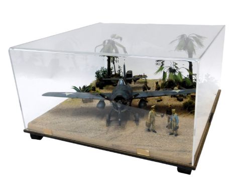 A diorama 1-32 scale World War II Grumman Wild Cat aircraft, circa 1942, in fitted case, 21cm high, 39cm wide, 38cm deep. 