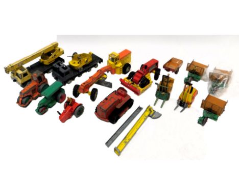 Various diecast Dinky and Corgi agricultural and commercial diecast vehicles, comprising Coles Hydra truck, road grader, Mich