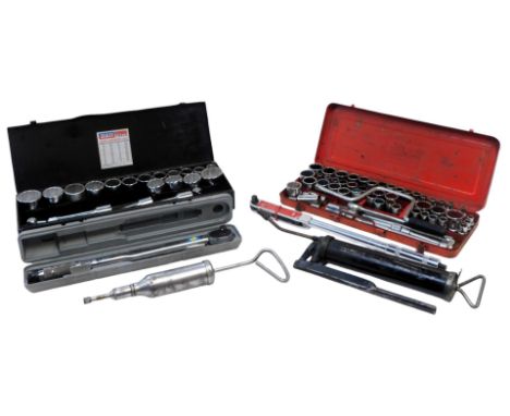 Various car related tools, to include a Clarke 1-5" drive torque wrench, boxed, socket sets, one for lorries, etc. (a quantit